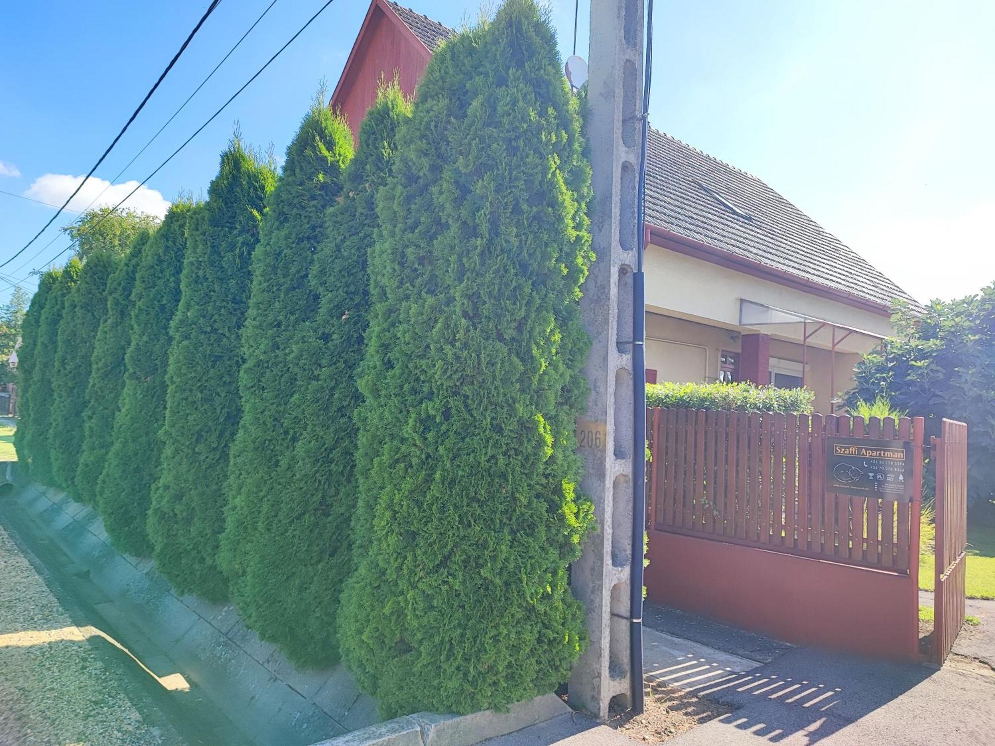 Szaffi Apartman Hajduszoboszlo Exterior foto